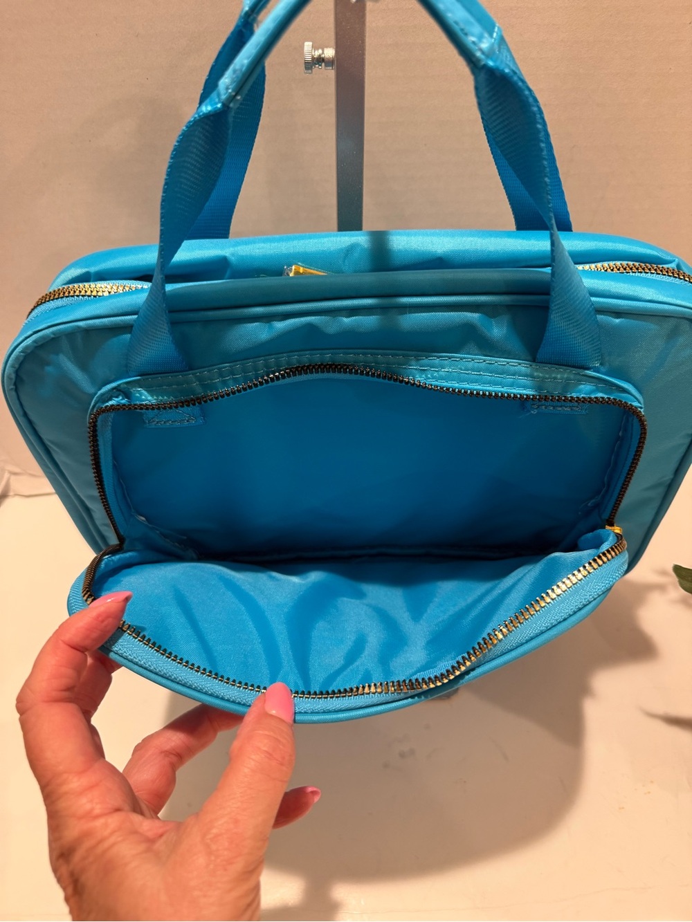 New!! Joy Mangano Turquoise Nylon Cosmetic Case with Gold Hardware - Picture 3 of 16
